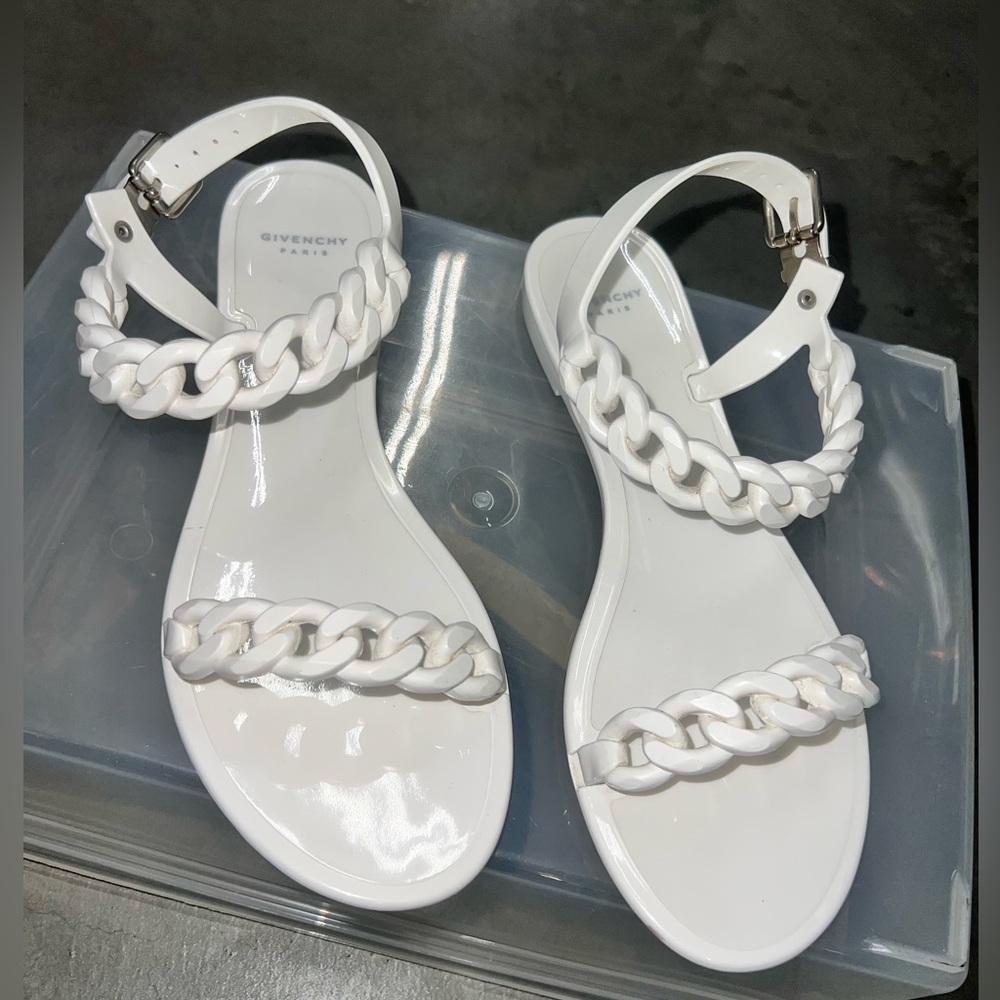GIVENCHY white chain sandals size 39